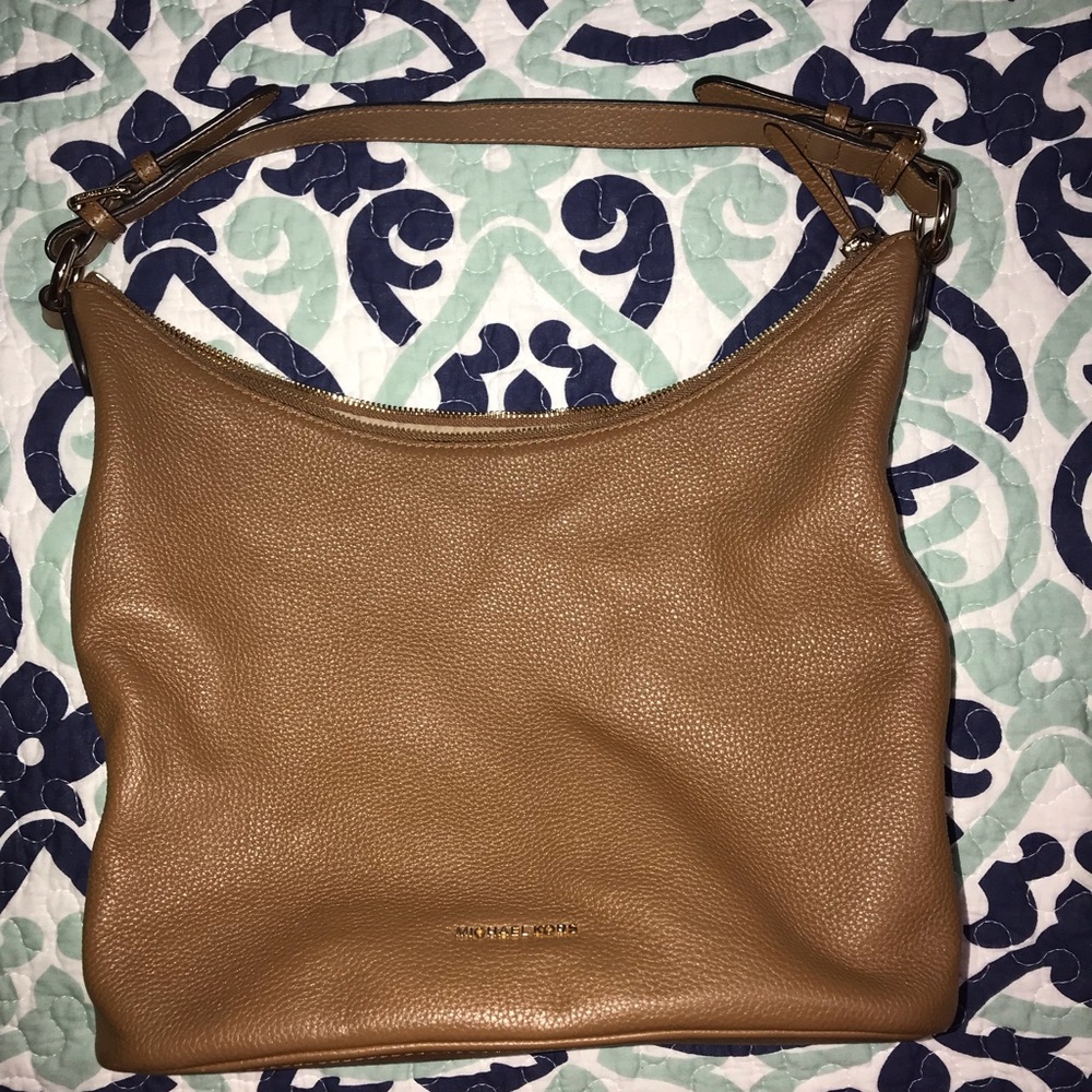 Micheal Kors purse